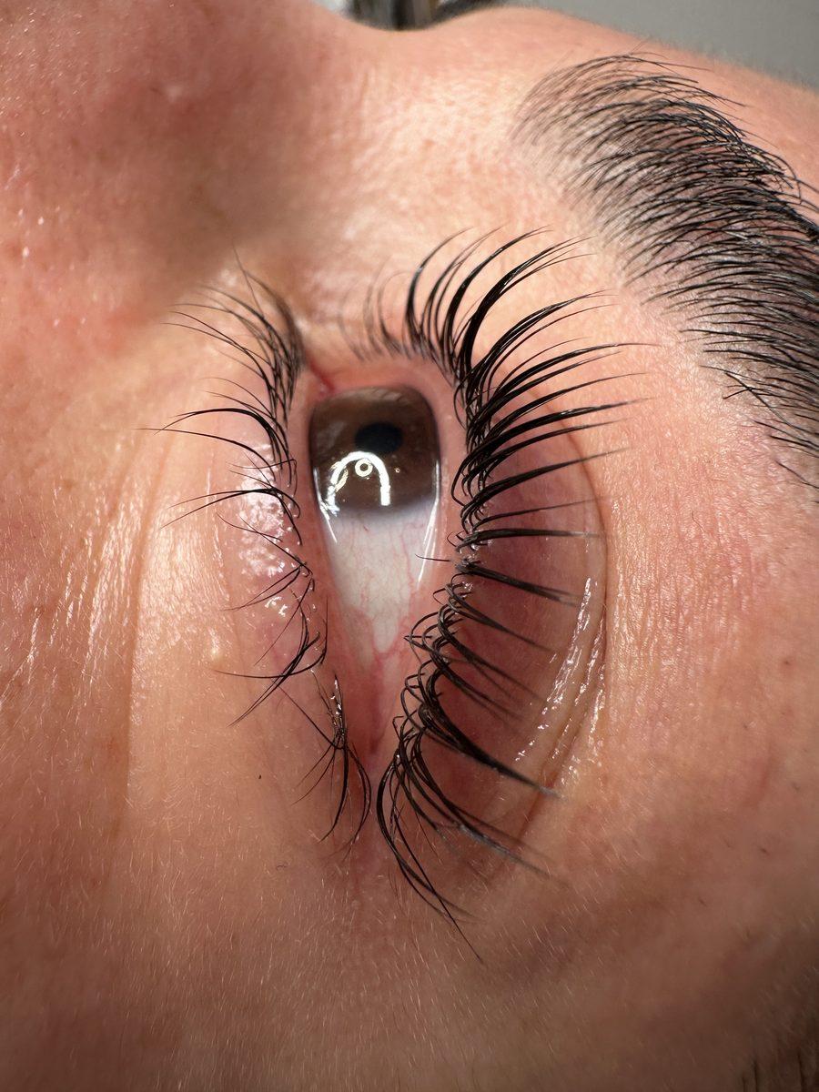 Wimpernstyling